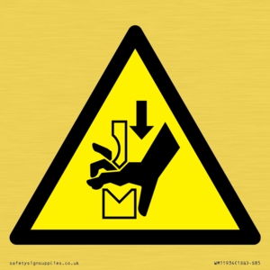 W030 Warning: Hand crushing between press brake tool